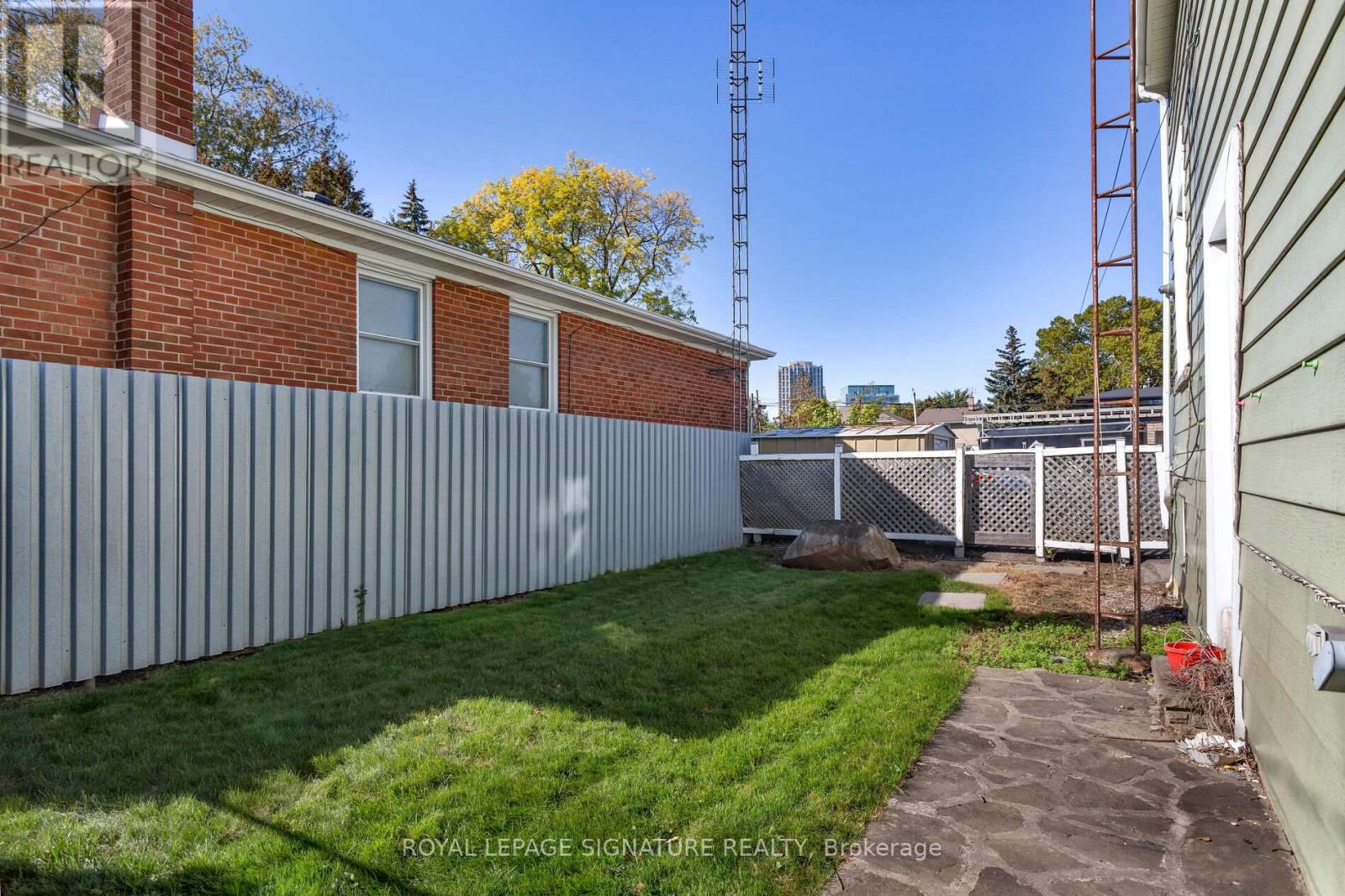 230 Bering Avenue, Toronto, Ontario  M8Z 3A3 - Photo 24 - W12457069