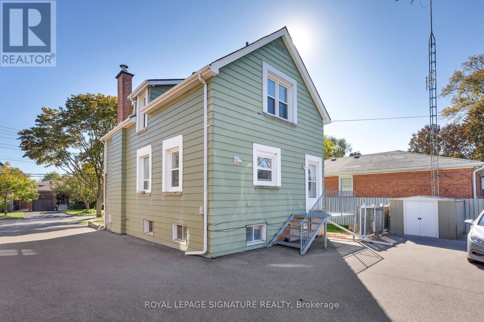 230 Bering Avenue, Toronto, Ontario  M8Z 3A3 - Photo 26 - W12457069