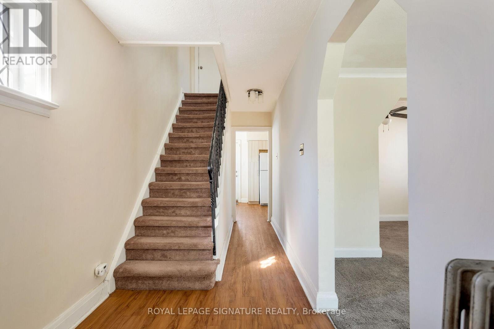 230 Bering Avenue, Toronto, Ontario  M8Z 3A3 - Photo 27 - W12457069