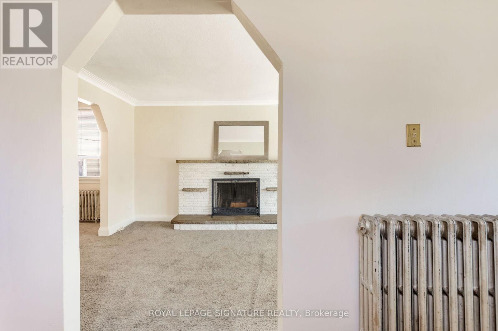 230 Bering Avenue, Toronto, Ontario  M8Z 3A3 - Photo 3 - W12457069
