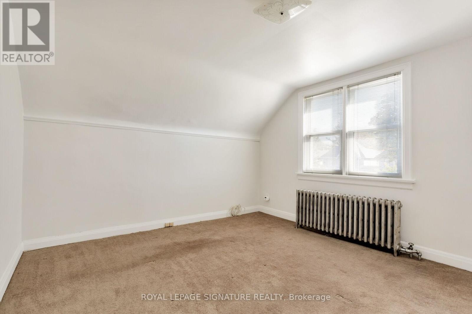 230 Bering Avenue, Toronto, Ontario  M8Z 3A3 - Photo 31 - W12457069