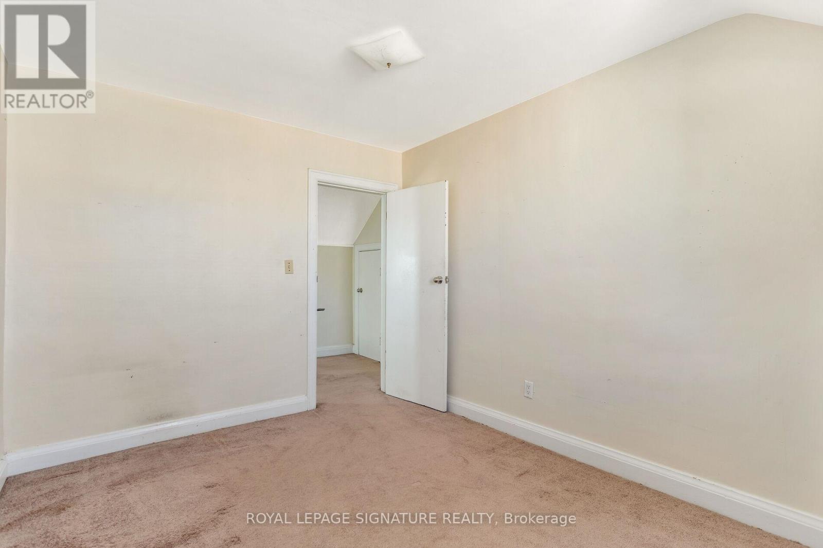 230 Bering Avenue, Toronto, Ontario  M8Z 3A3 - Photo 34 - W12457069