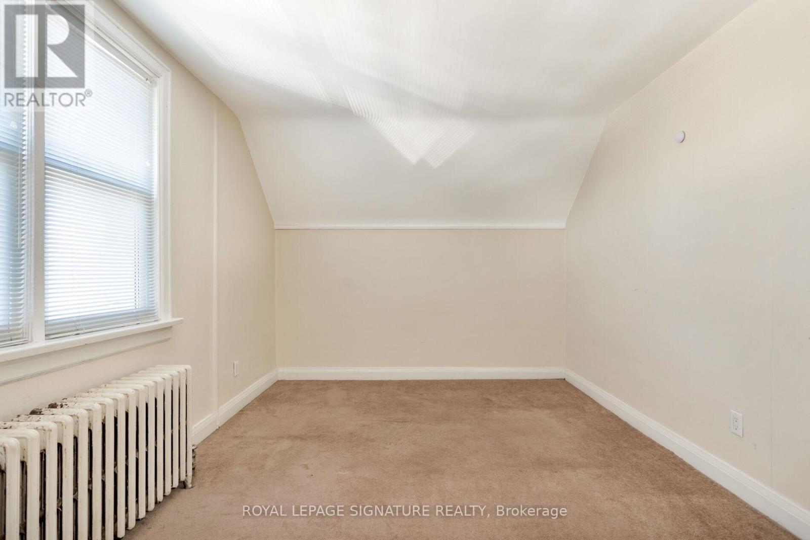 230 Bering Avenue, Toronto, Ontario  M8Z 3A3 - Photo 37 - W12457069