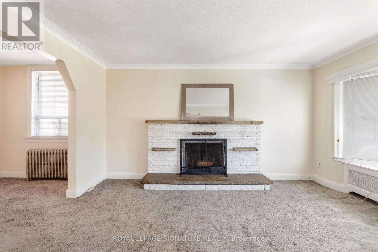 230 Bering Avenue, Toronto, Ontario  M8Z 3A3 - Photo 6 - W12457069