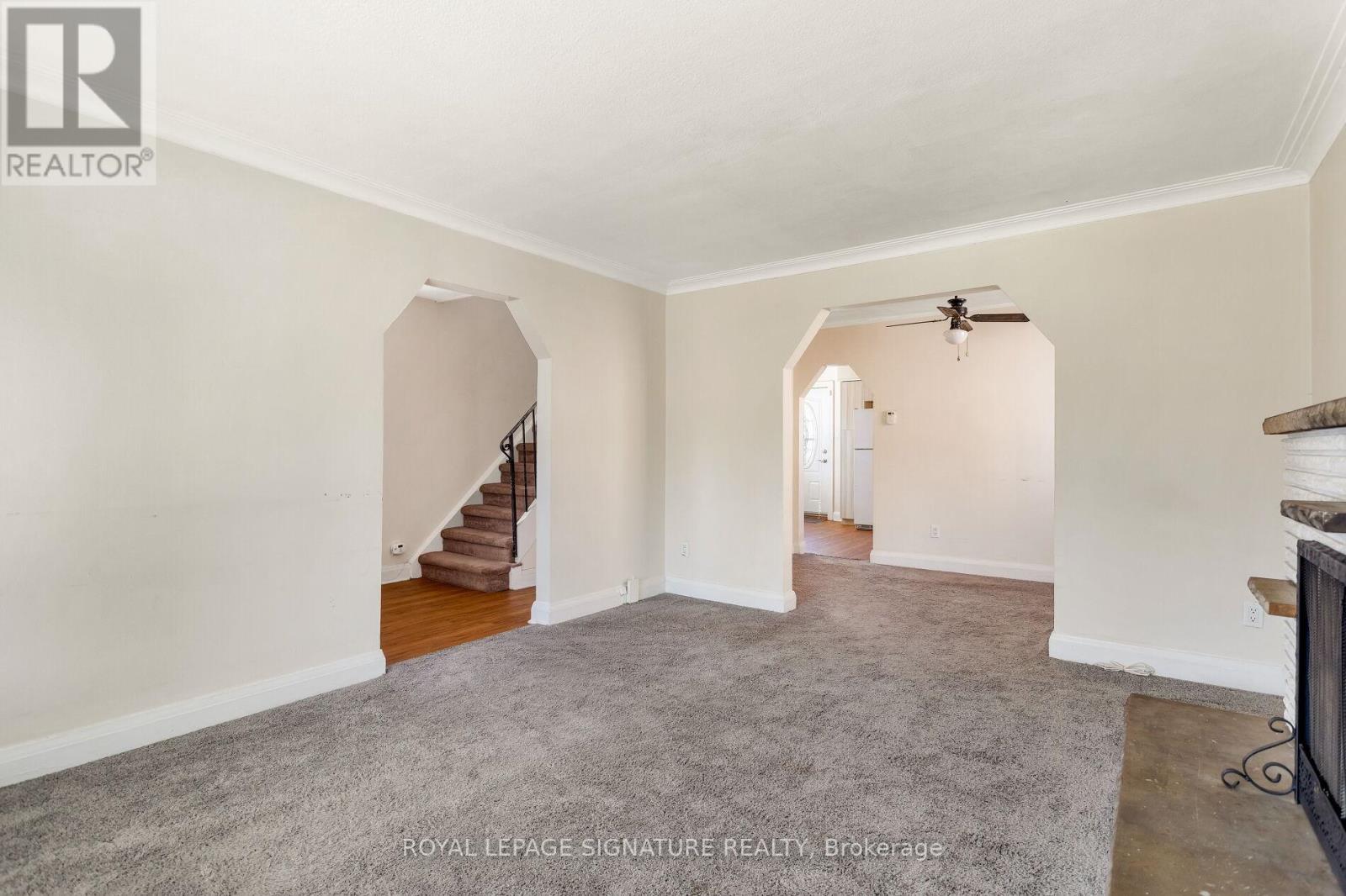 230 Bering Avenue, Toronto, Ontario  M8Z 3A3 - Photo 7 - W12457069