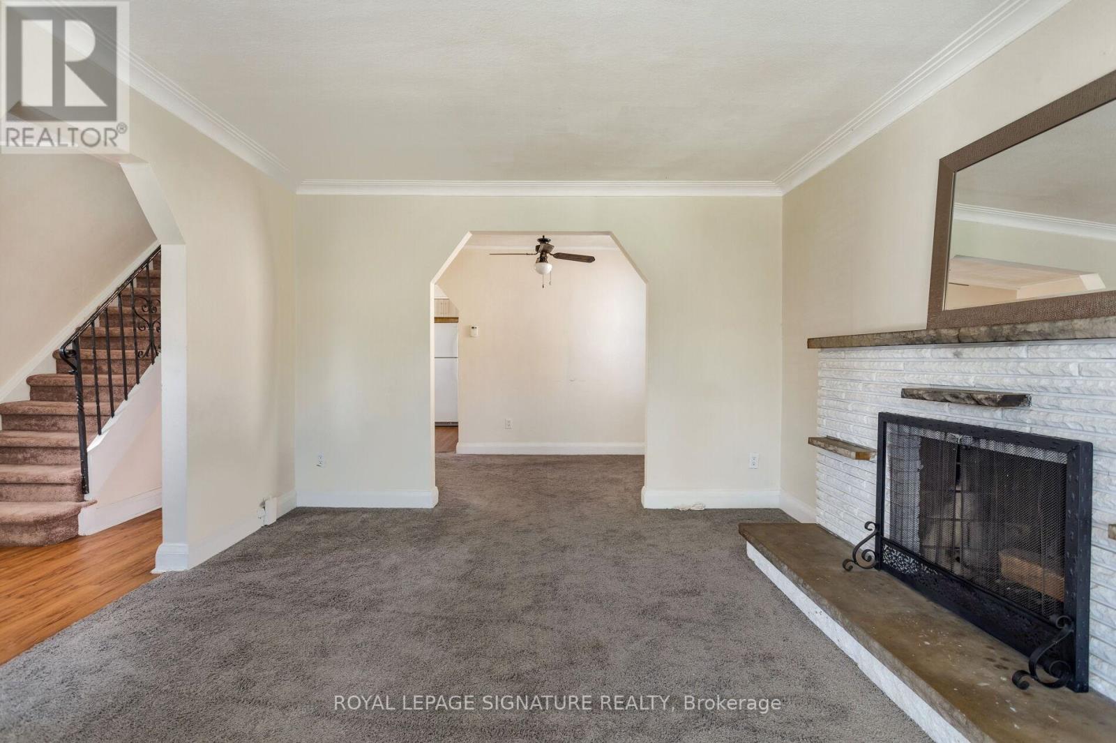 230 Bering Avenue, Toronto, Ontario  M8Z 3A3 - Photo 9 - W12457069