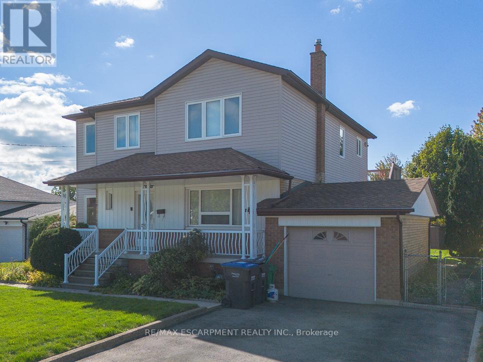 2510 Donnavale Drive, Mississauga, Ontario  L5A 2N1 - Photo 2 - W12457092