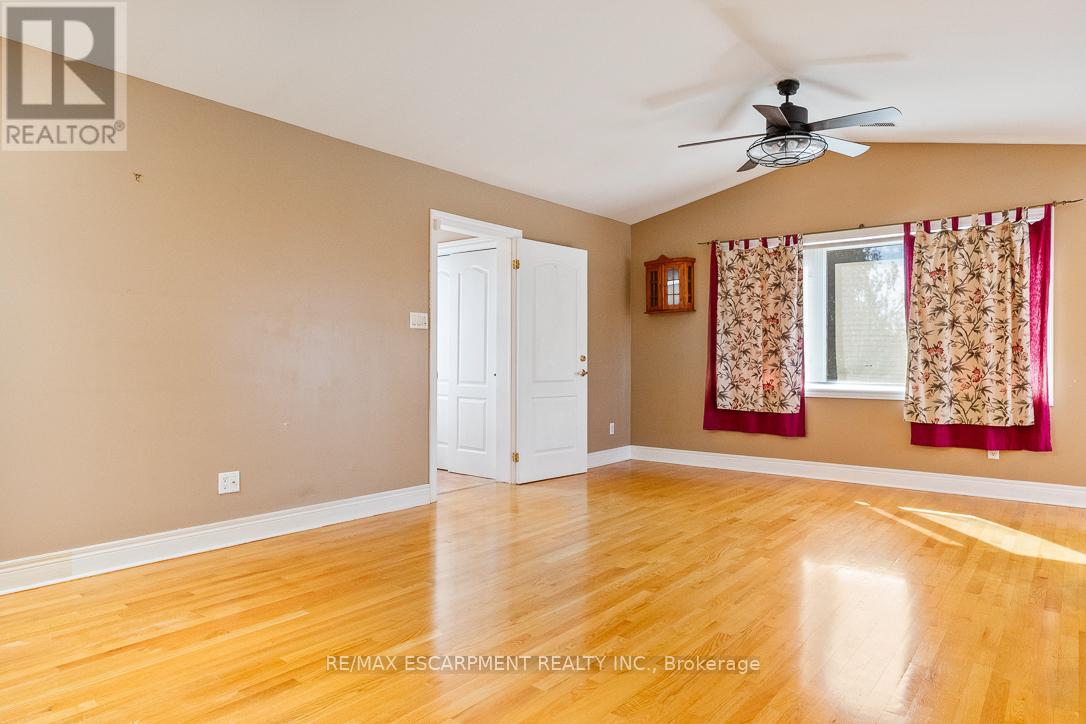 2510 Donnavale Drive, Mississauga, Ontario  L5A 2N1 - Photo 25 - W12457092