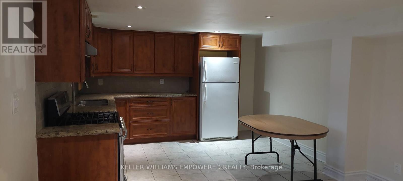 69 Whitley Avenue, Toronto, Ontario  M3K 1A1 - Photo 19 - W12457100