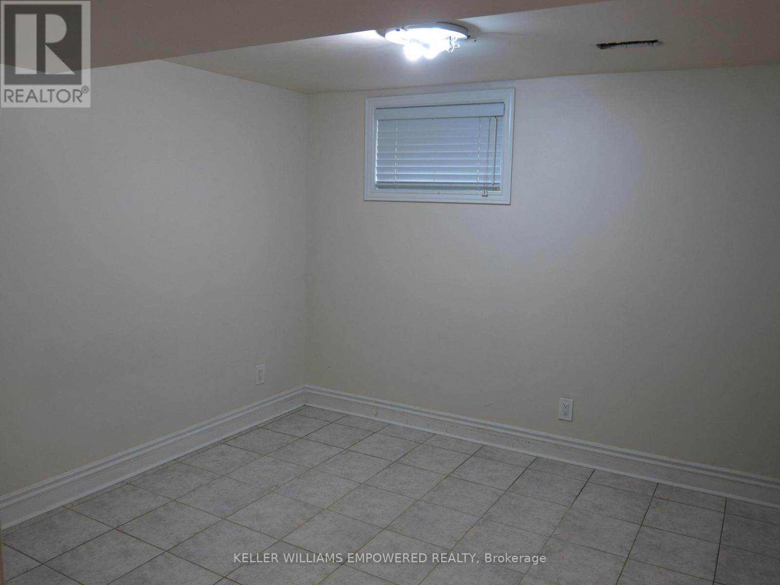69 Whitley Avenue, Toronto, Ontario  M3K 1A1 - Photo 8 - W12457100