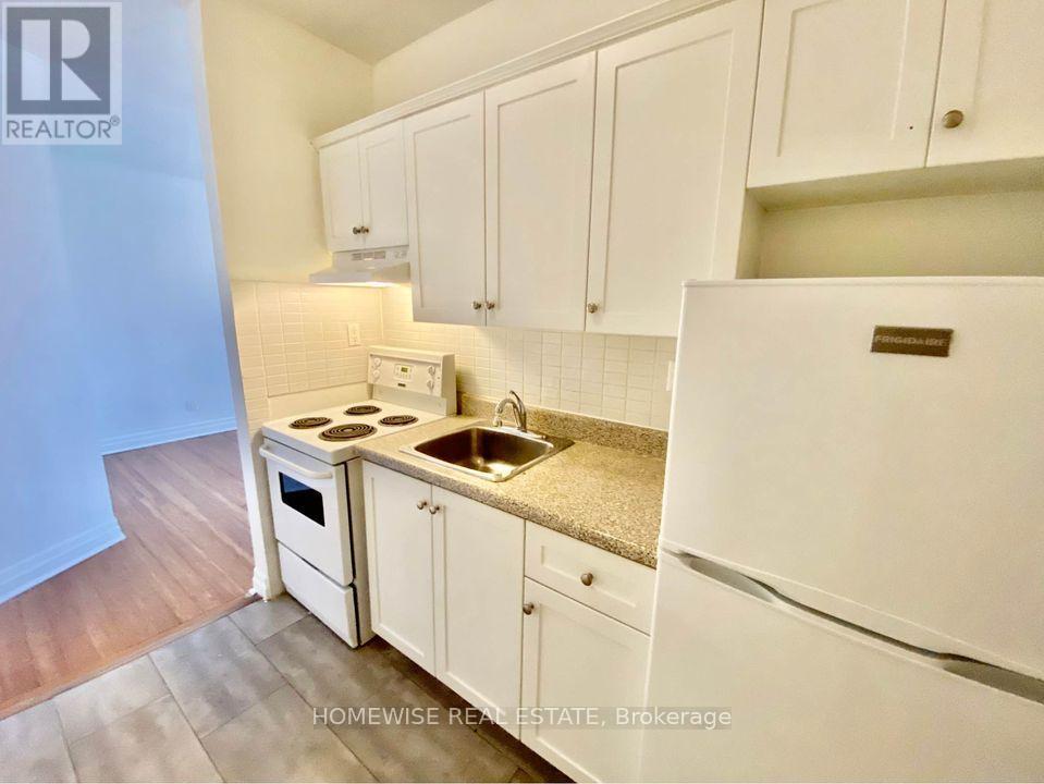 206 - 1 Triller Avenue, Toronto, Ontario  M6K 3B7 - Photo 8 - W12457103
