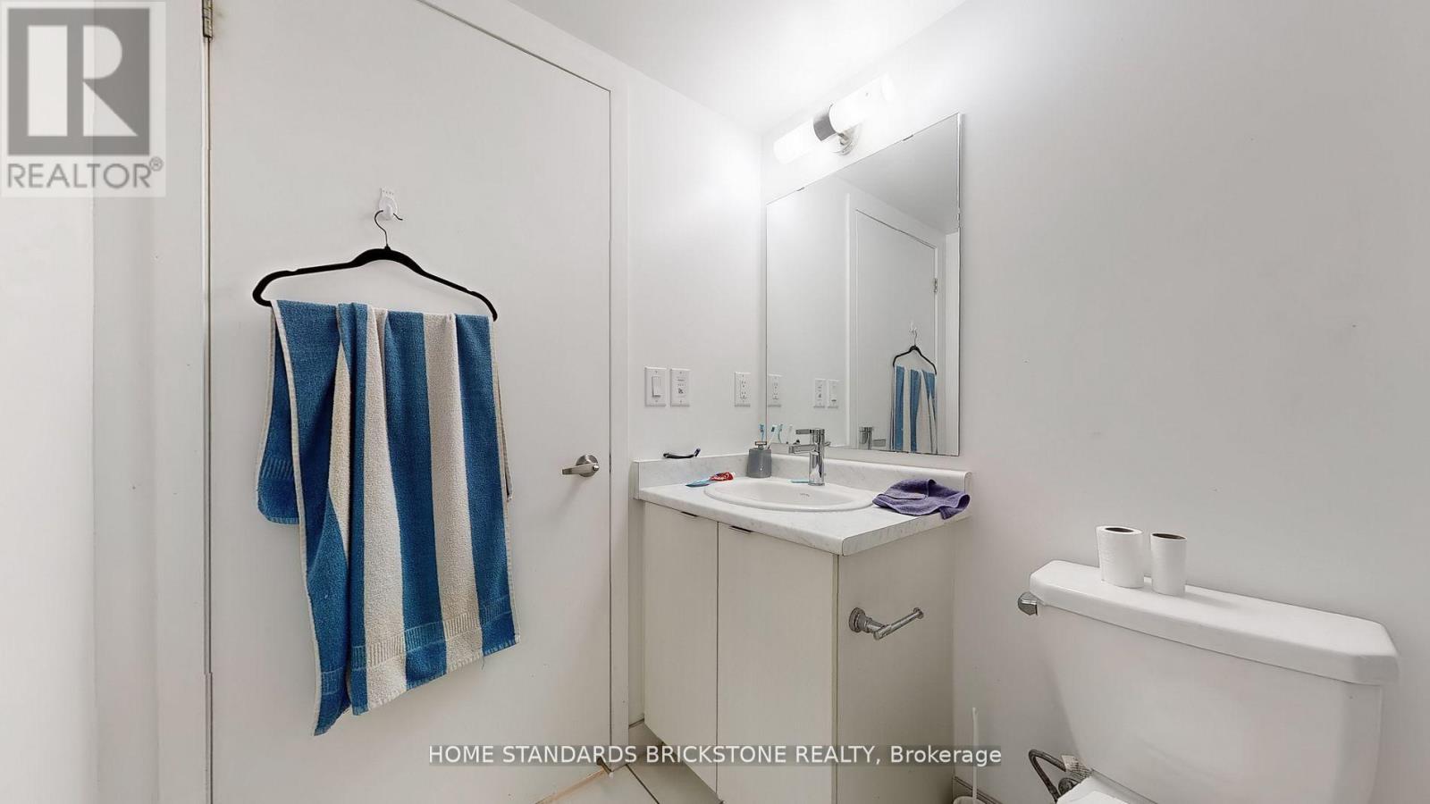 H212 - 90 Canon Jackson Drive, Toronto, Ontario  M6M 0C1 - Photo 20 - W12457106