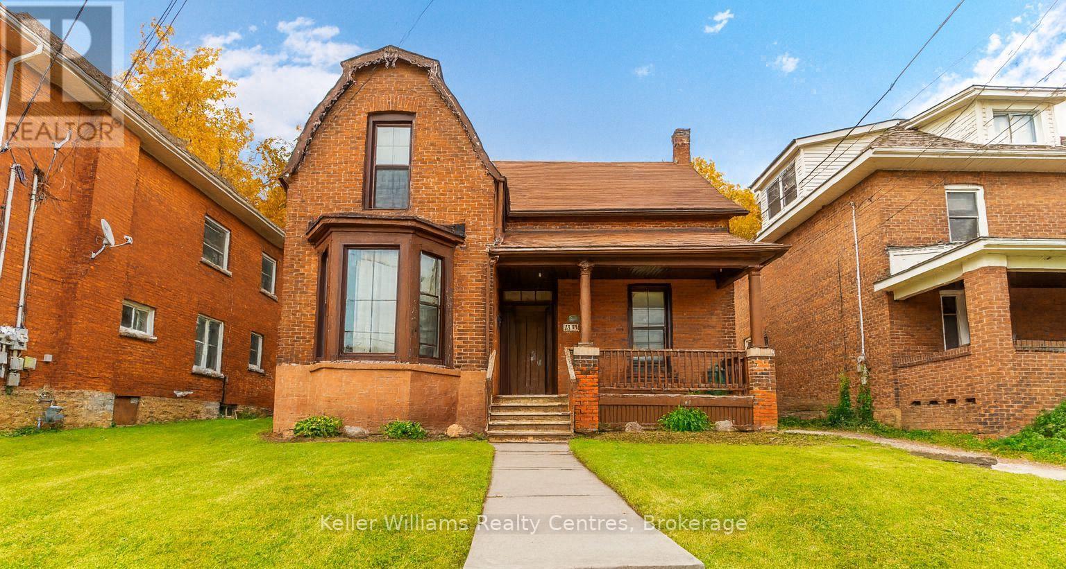 1379 3rd Avenue E, Owen Sound, Ontario  N4K 2L8 - Photo 1 - X12457182