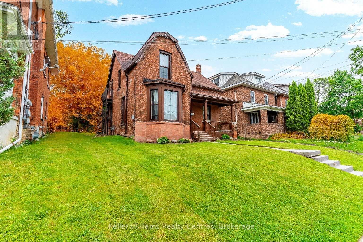 1379 3rd Avenue E, Owen Sound, Ontario  N4K 2L8 - Photo 3 - X12457182