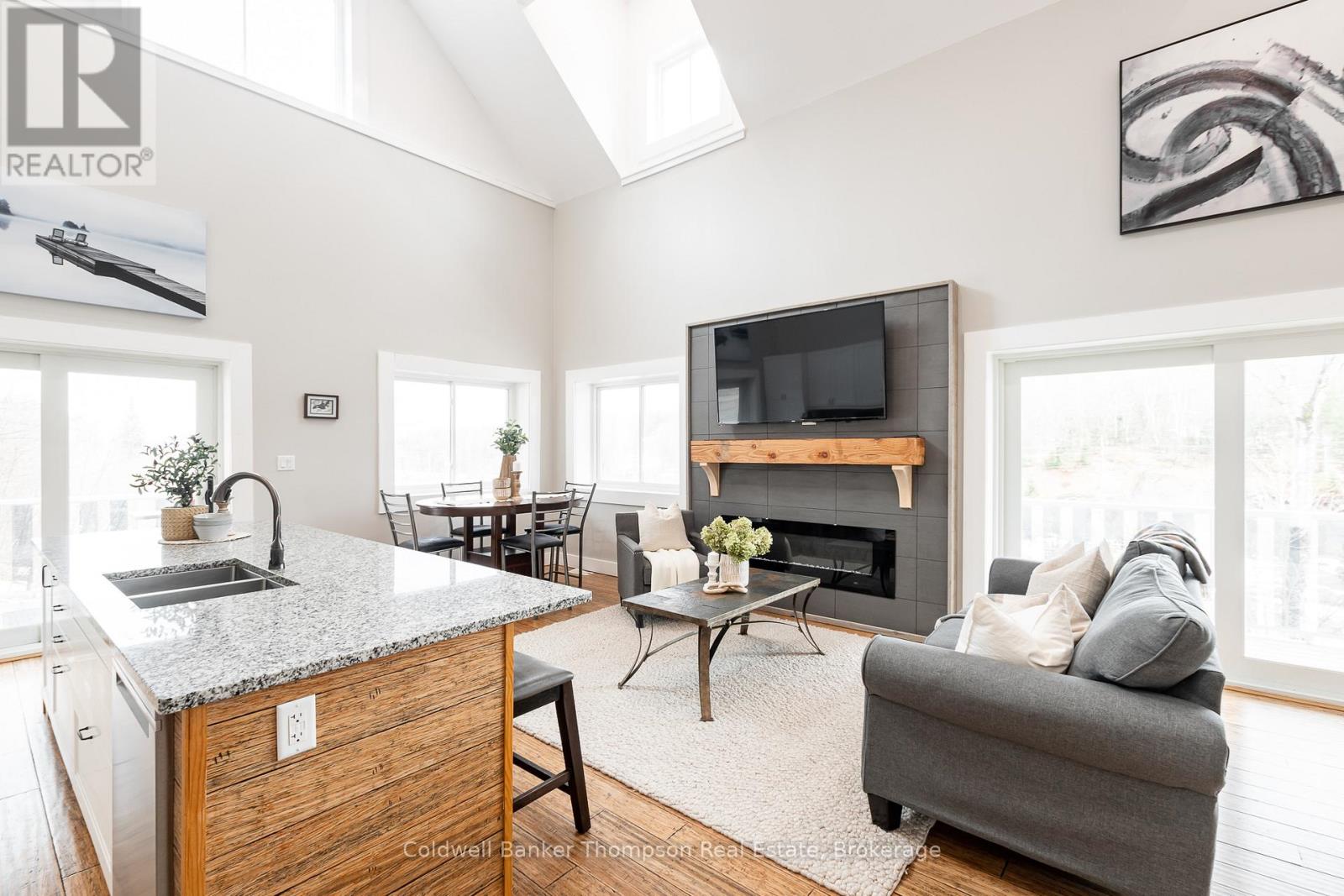 17 Deerhurst Highlands Drive, Huntsville, Ontario  P1H 1B1 - Photo 5 - X12457230