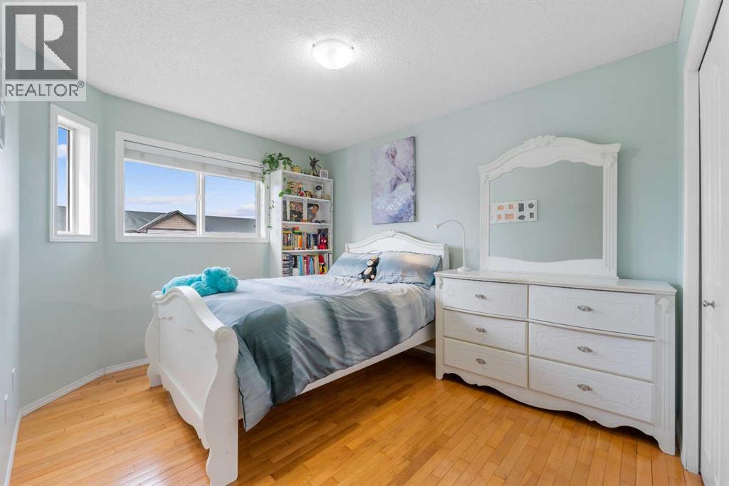 205 Bayside Point Sw, Airdrie, Alberta  T4B 2X6 - Photo 24 - A2263209