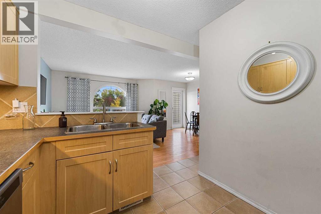 205 Bayside Point Sw, Airdrie, Alberta  T4B 2X6 - Photo 20 - A2263209