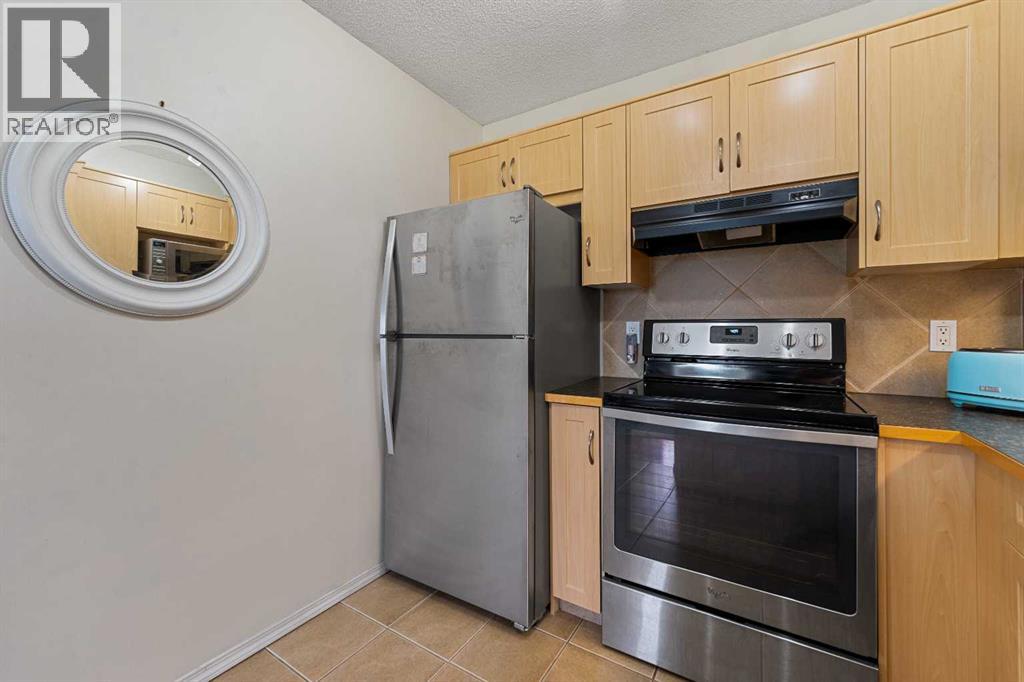 205 Bayside Point Sw, Airdrie, Alberta  T4B 2X6 - Photo 21 - A2263209