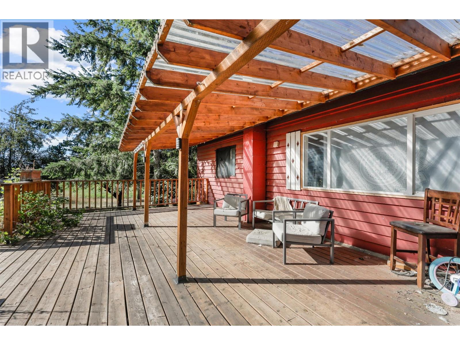 1012 Addison Road, Tappen, British Columbia  V0E 2X1 - Photo 3 - 10360579