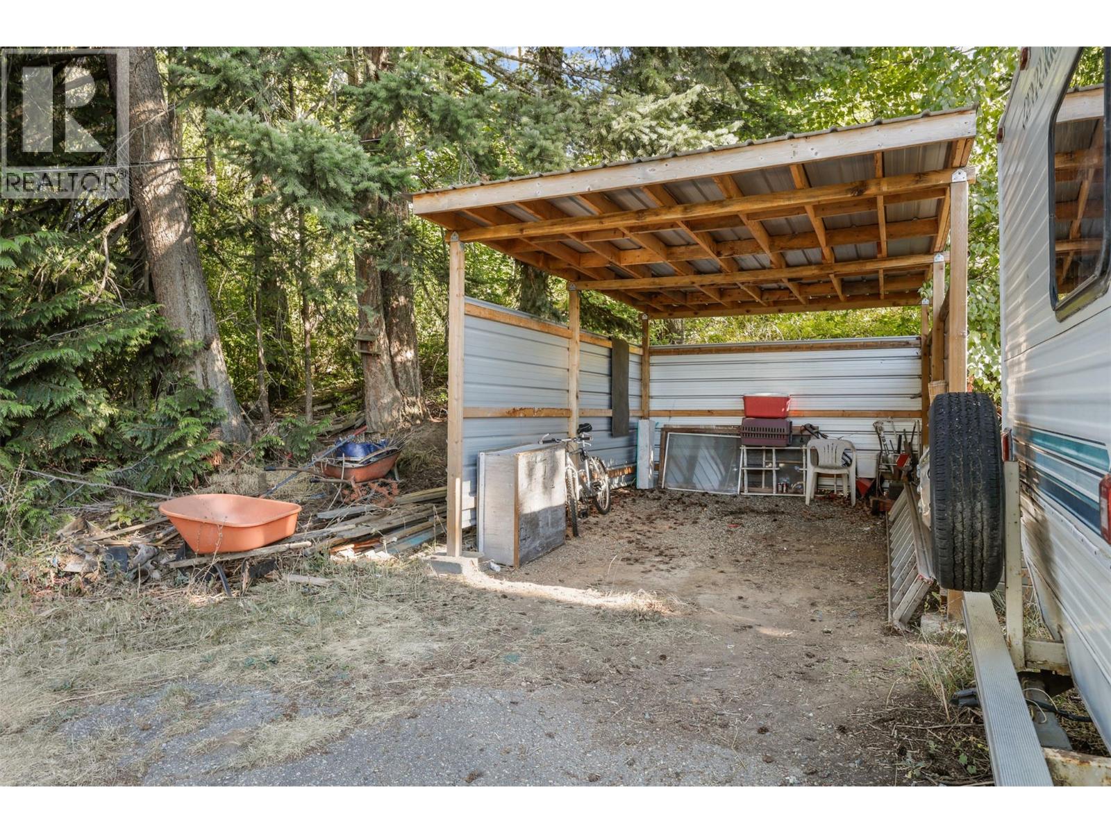 1012 Addison Road, Tappen, British Columbia  V0E 2X1 - Photo 31 - 10360579