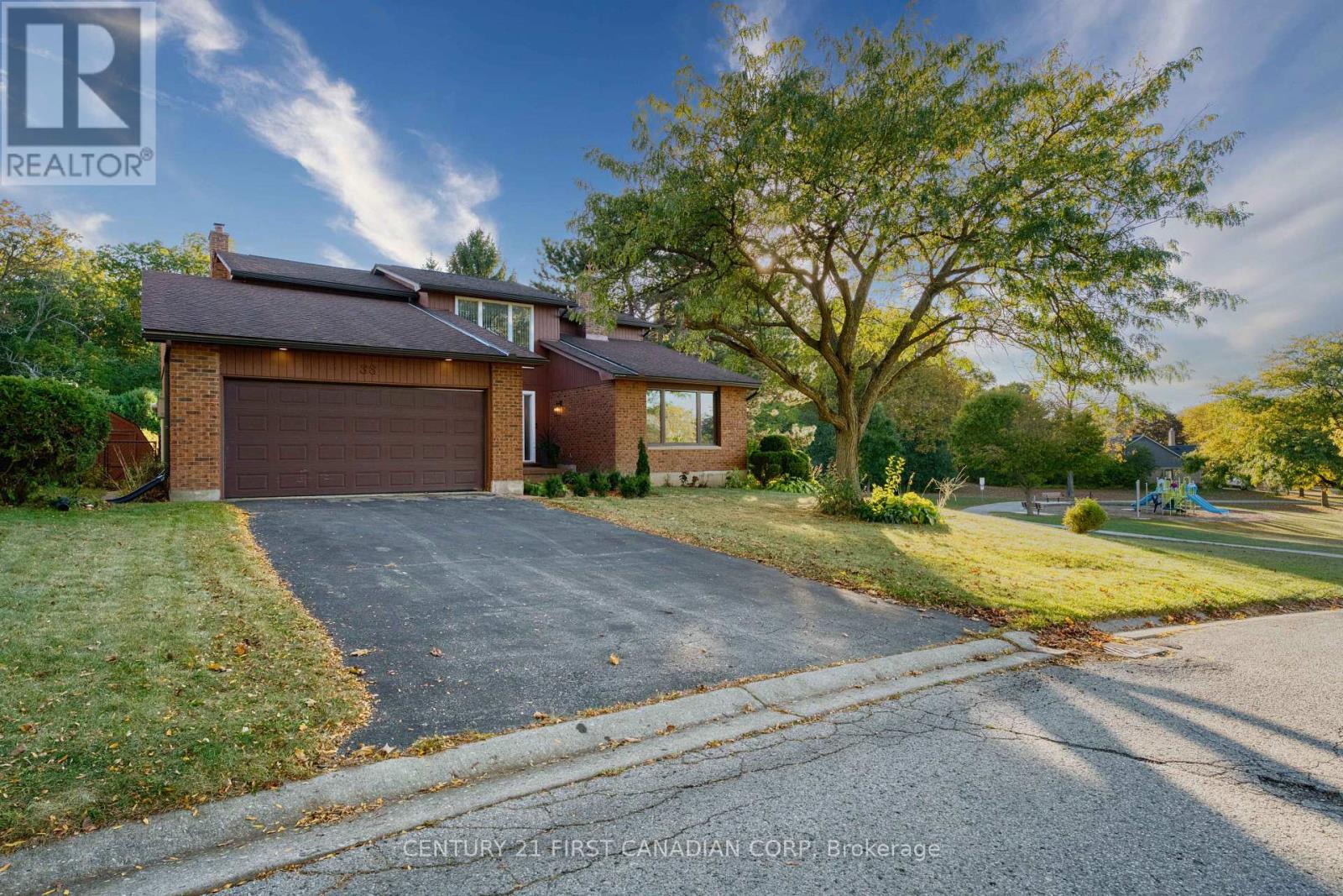 33 FOURWINDS ROAD, London South, Ontario