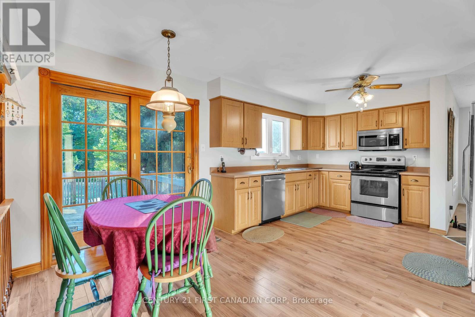 33 Fourwinds Road, London South, Ontario  N6K 3L1 - Photo 15 - X12457143