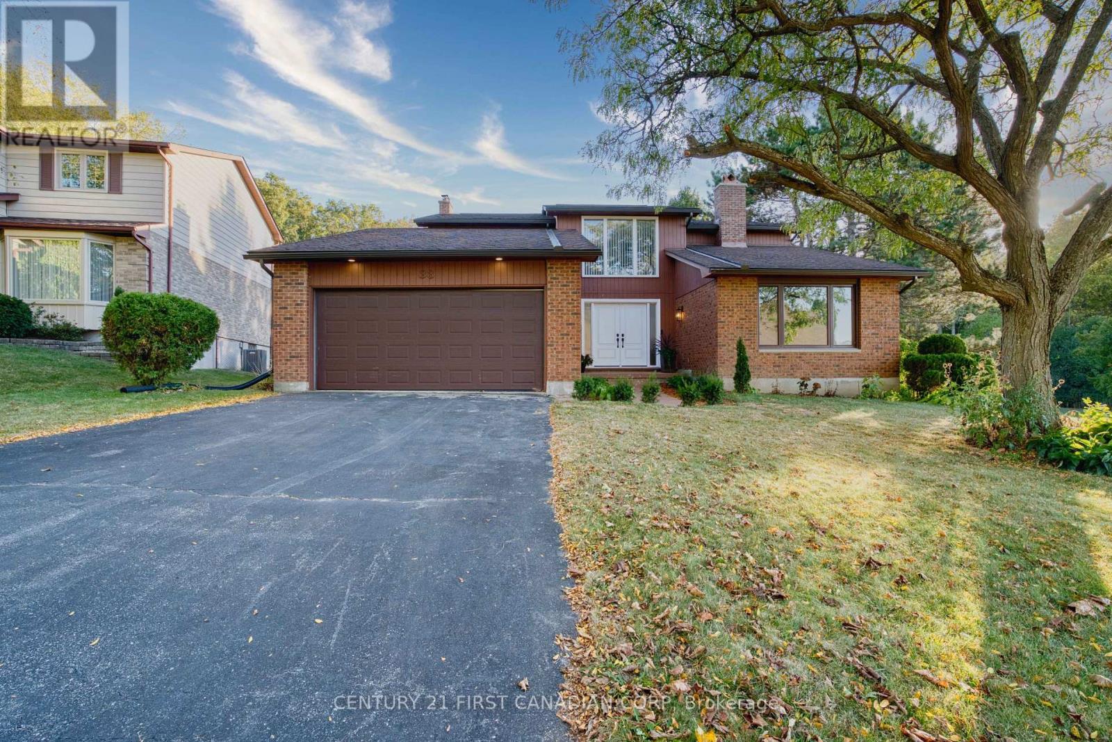 33 Fourwinds Road, London South, Ontario  N6K 3L1 - Photo 2 - X12457143