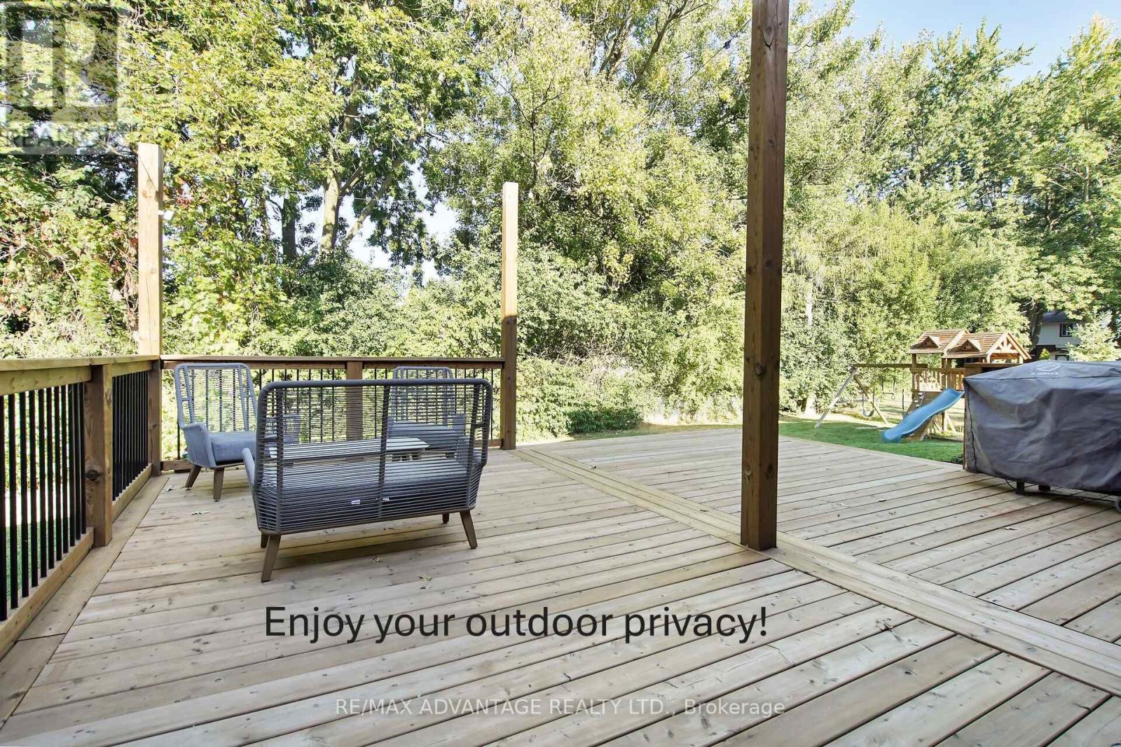 41 Queen Anne Circle, London North, Ontario  N6H 4B6 - Photo 28 - X12457189
