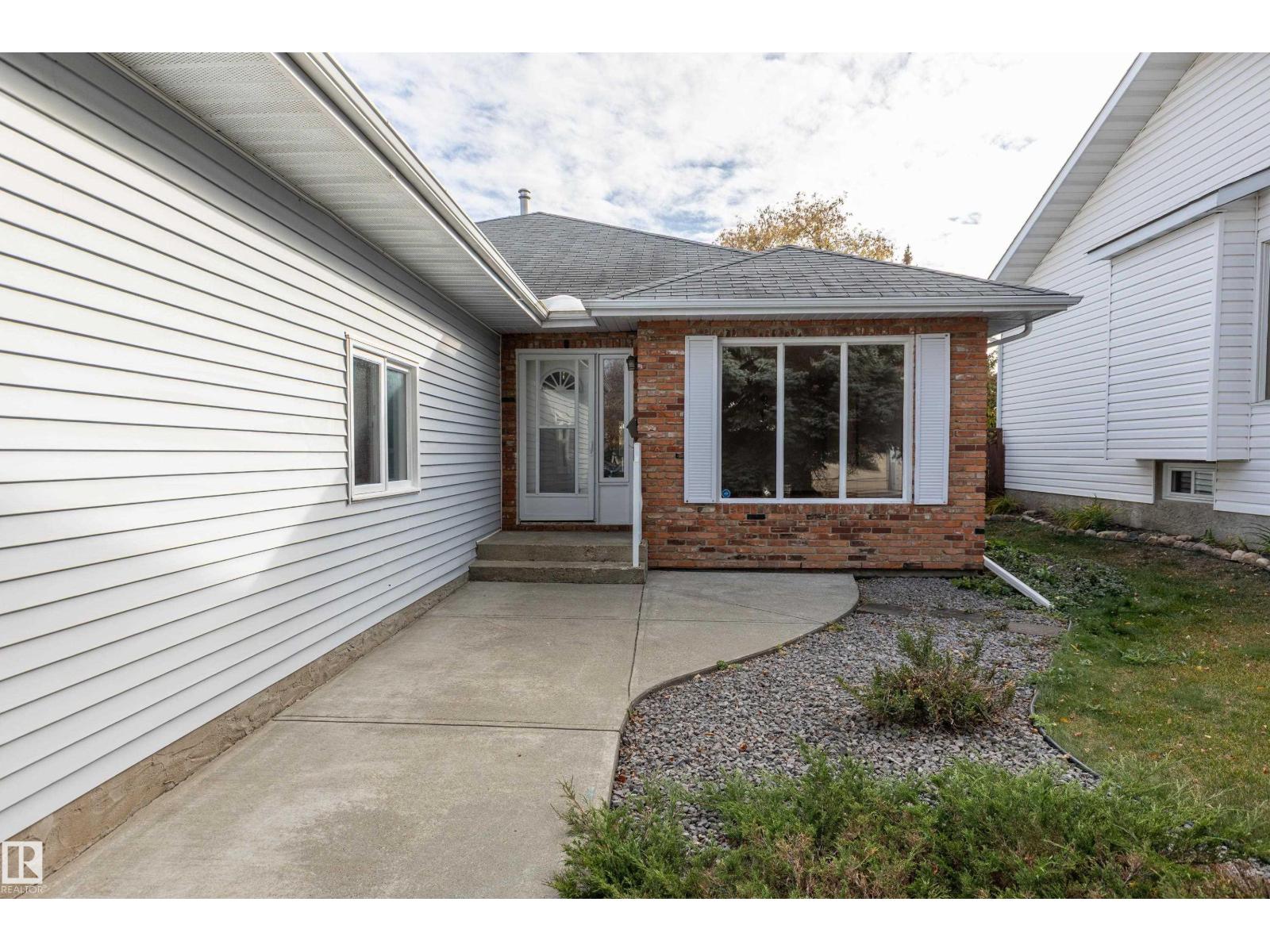 50 Hillside Cr, Sherwood Park, Alberta  T8A 5E1 - Photo 2 - E4461713