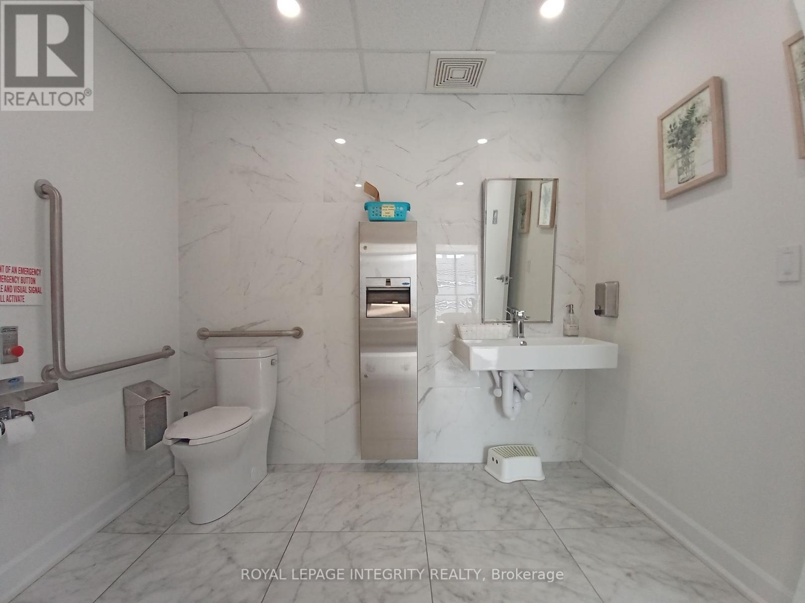 69 Kempster Avenue, Ottawa, Ontario  K2B 6M2 - Photo 22 - X12457144