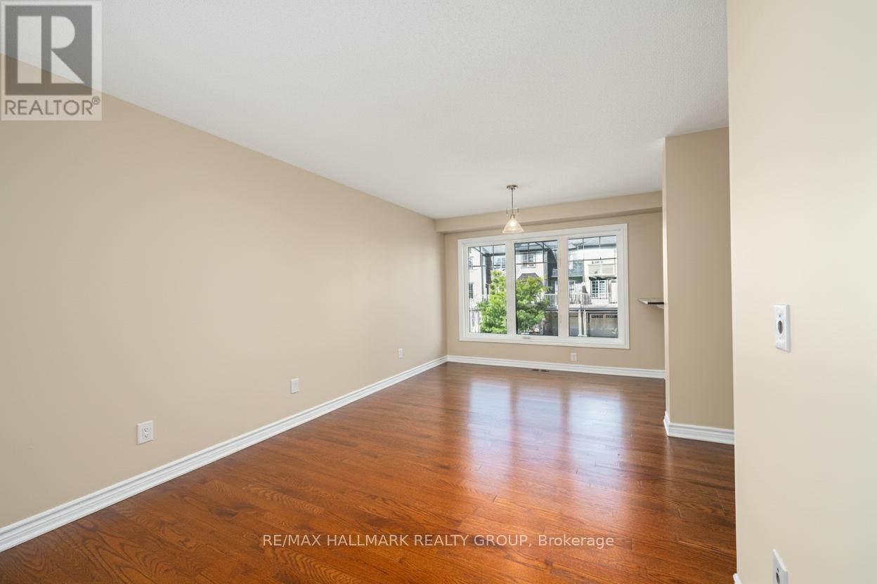 601 Foxlight Circle, Ottawa, Ontario  K2M 0L9 - Photo 15 - X12457165