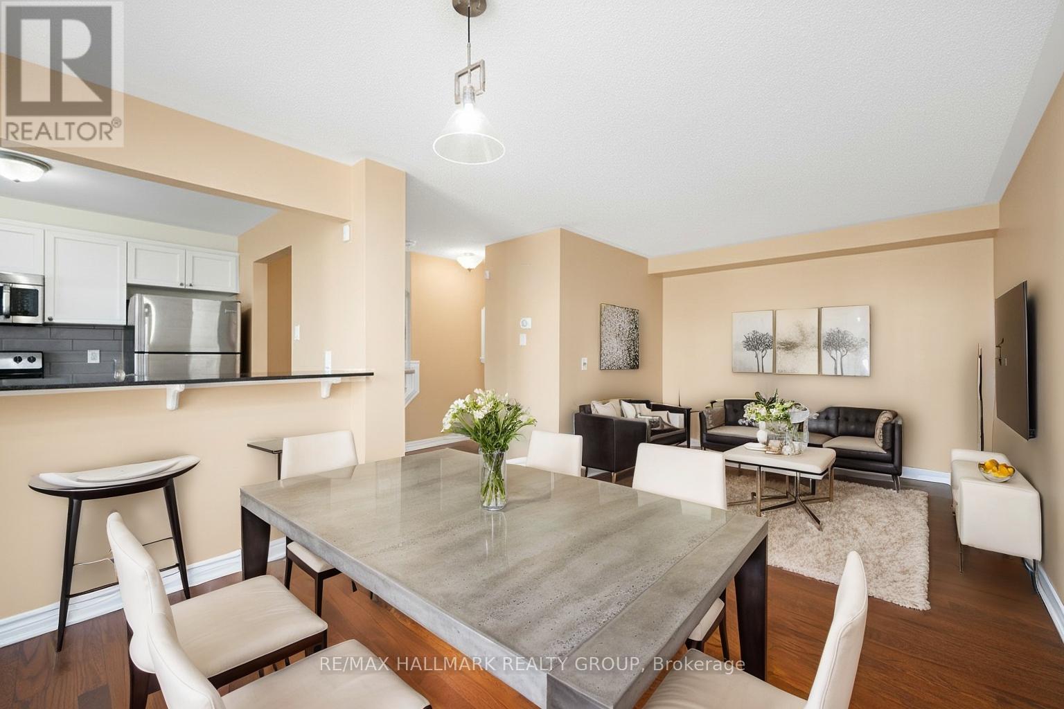 601 Foxlight Circle, Ottawa, Ontario  K2M 0L9 - Photo 18 - X12457165