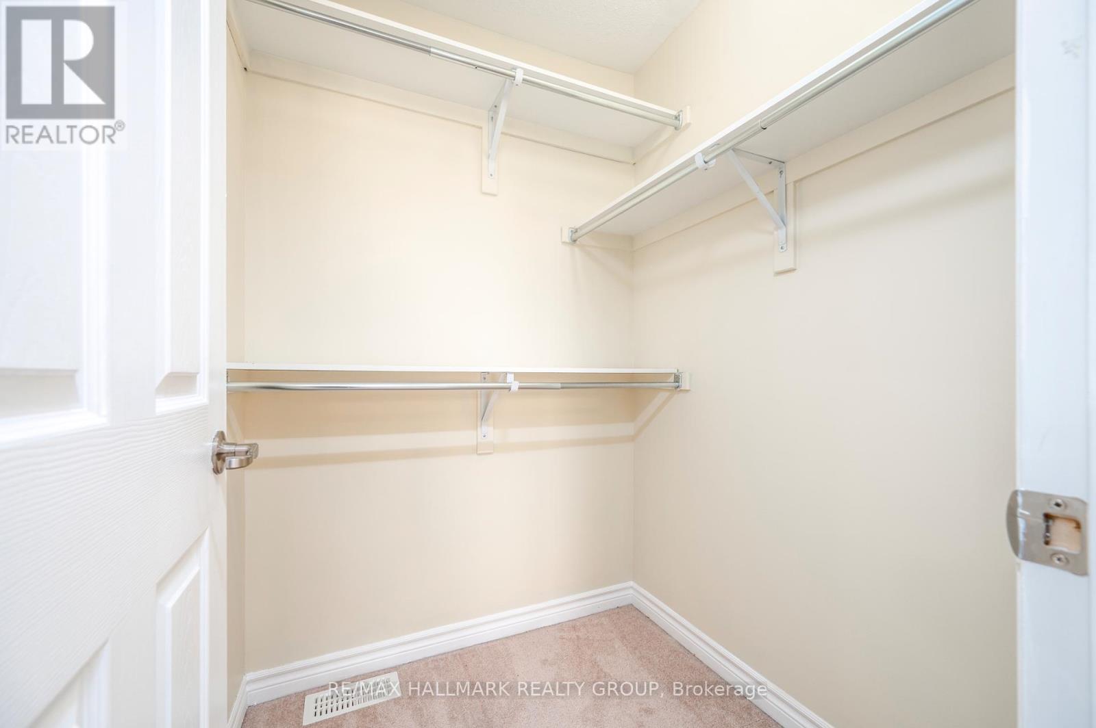 601 Foxlight Circle, Ottawa, Ontario  K2M 0L9 - Photo 25 - X12457165