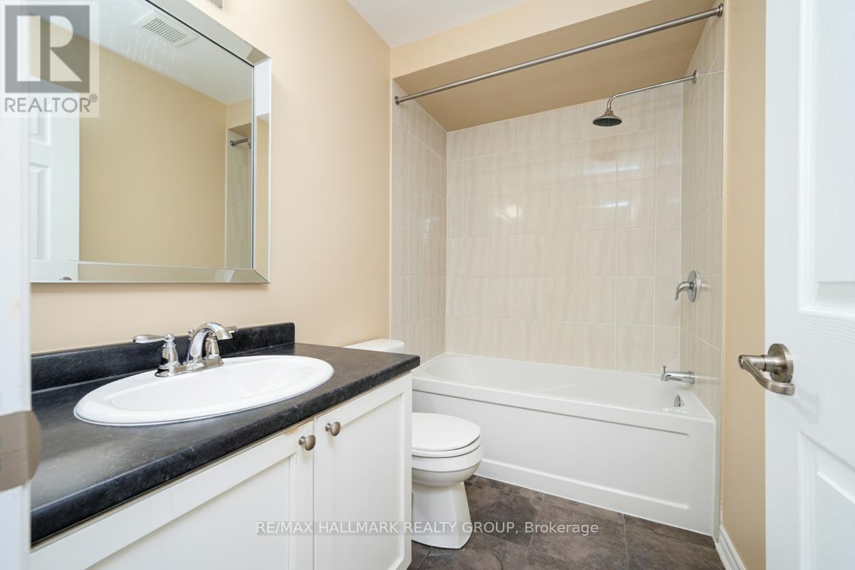 601 Foxlight Circle, Ottawa, Ontario  K2M 0L9 - Photo 27 - X12457165
