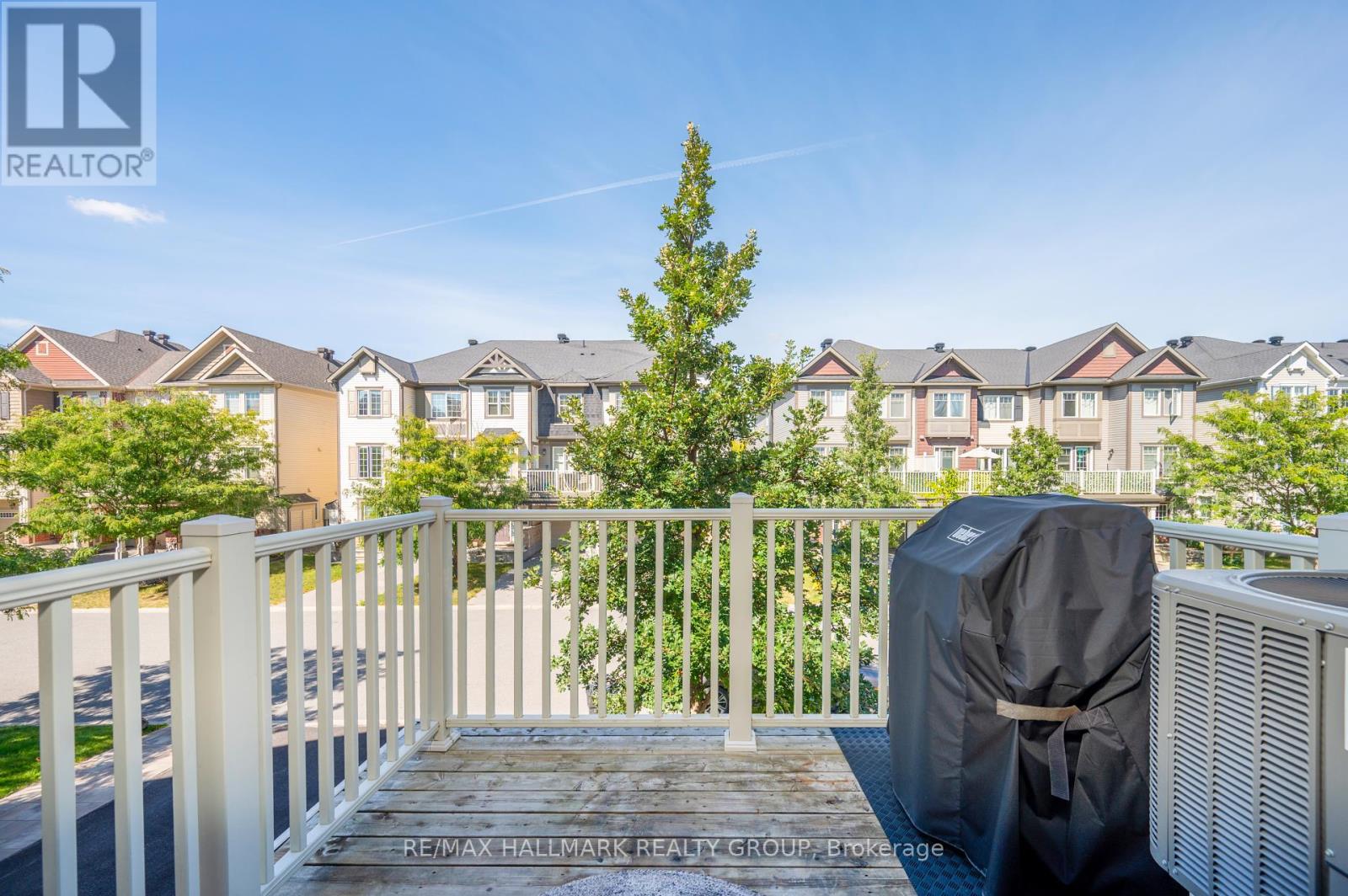 601 Foxlight Circle, Ottawa, Ontario  K2M 0L9 - Photo 9 - X12457165