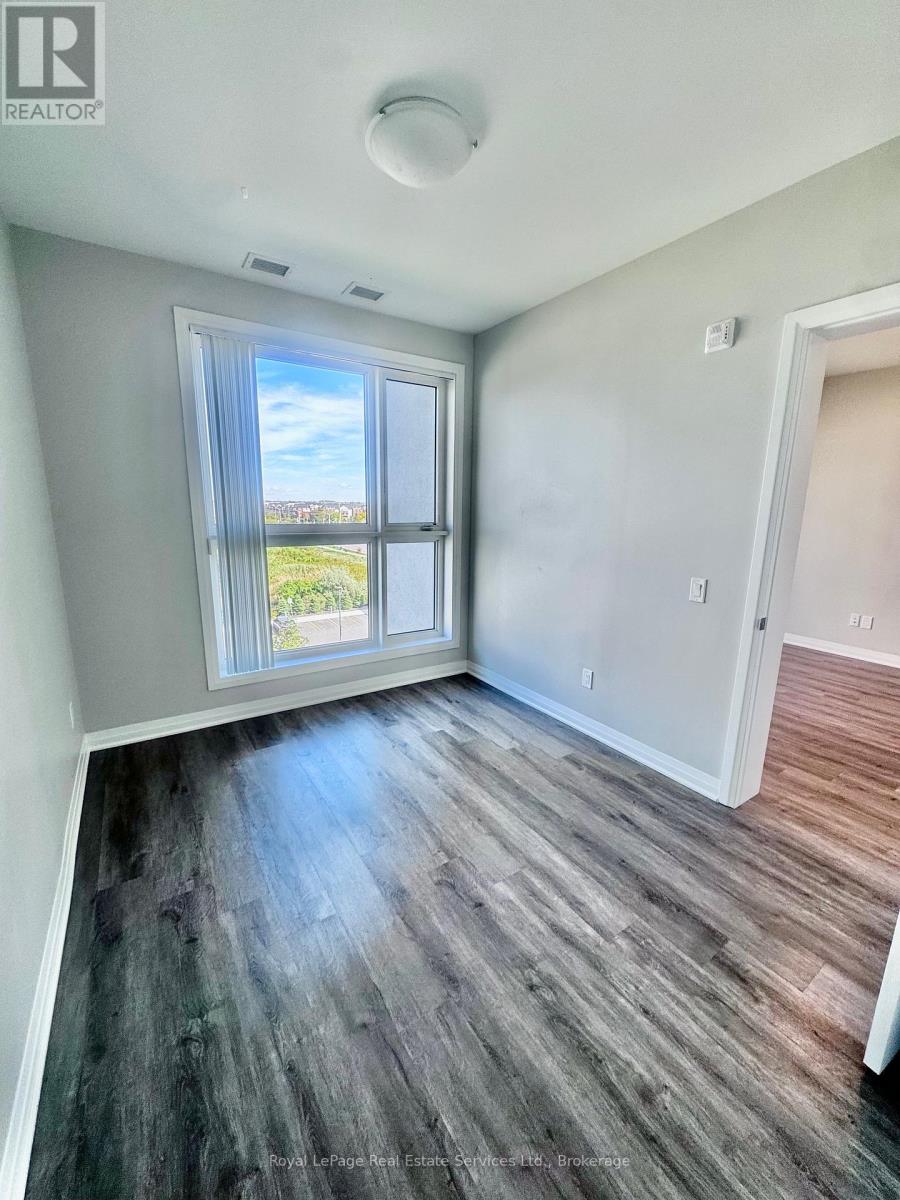 511 - 95 Dundas Street W, Oakville, Ontario  L6M 5N4 - Photo 10 - W12457136