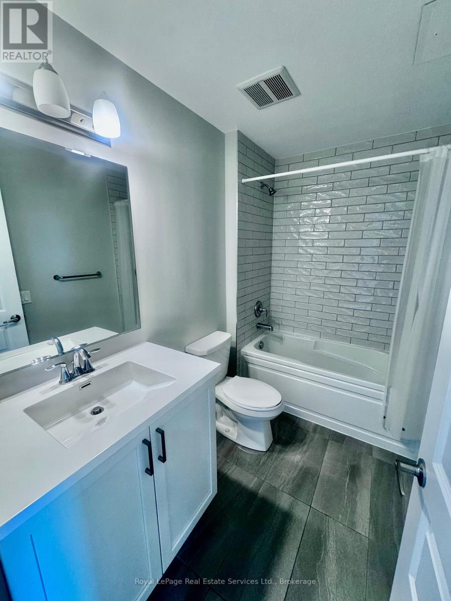 511 - 95 Dundas Street W, Oakville, Ontario  L6M 5N4 - Photo 9 - W12457136