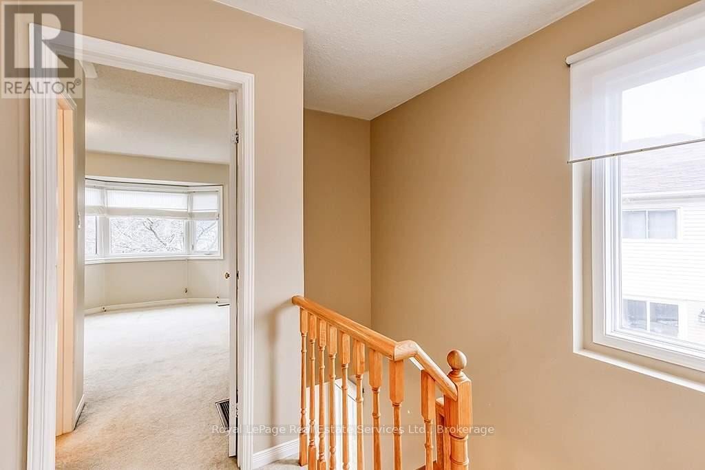 4 Thornlodge Drive, Hamilton, Ontario  L0R 2H3 - Photo 14 - X12457205