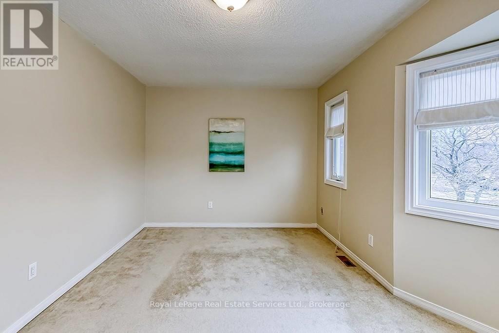 4 Thornlodge Drive, Hamilton, Ontario  L0R 2H3 - Photo 16 - X12457205