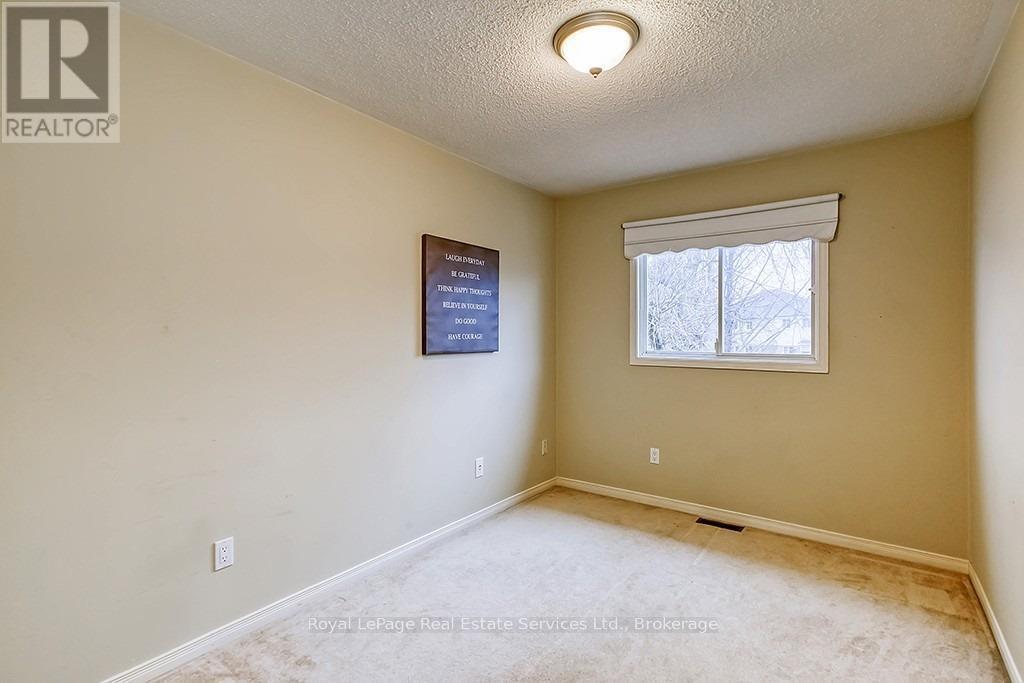 4 Thornlodge Drive, Hamilton, Ontario  L0R 2H3 - Photo 19 - X12457205