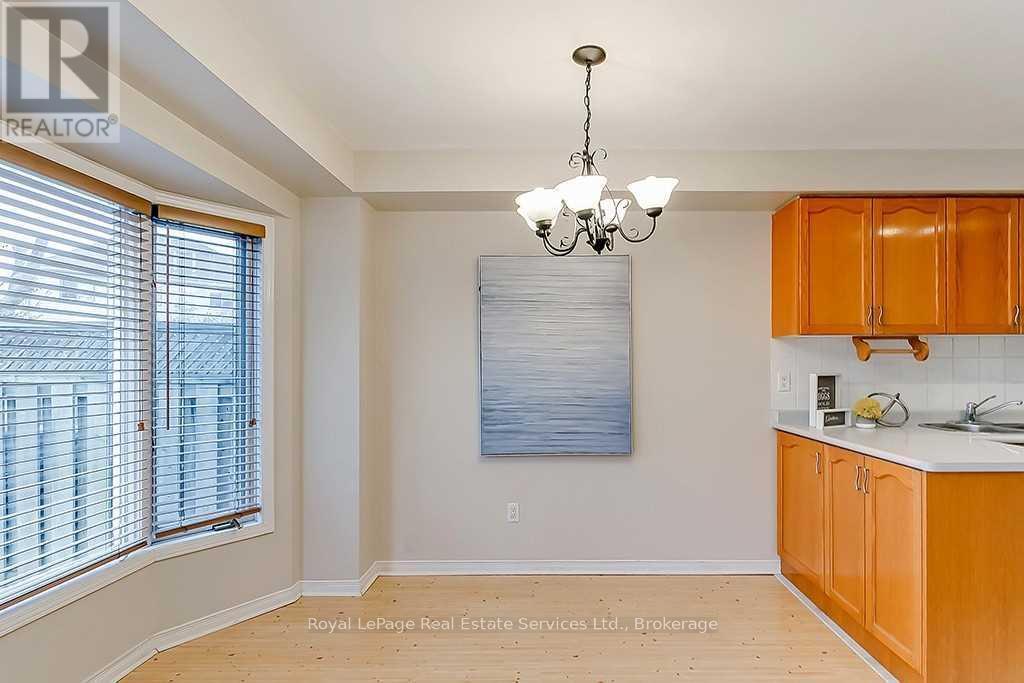 4 Thornlodge Drive, Hamilton, Ontario  L0R 2H3 - Photo 8 - X12457205