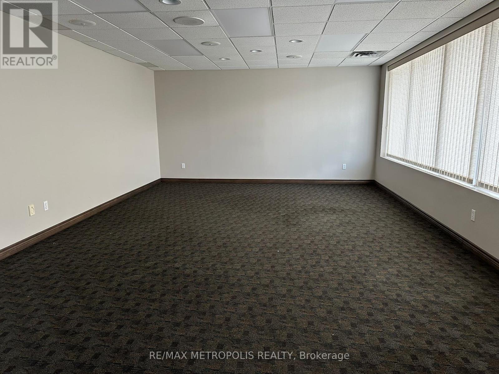 5 - 499 Dundas Street W, Quinte West (Trenton Ward), Ontario  K8V 6C4 - Photo 12 - X12457079