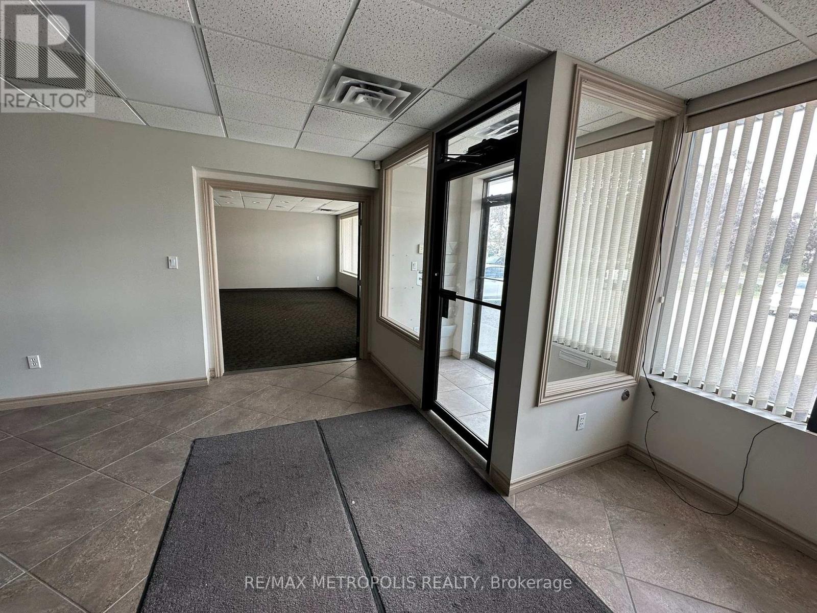 5 - 499 Dundas Street W, Quinte West (Trenton Ward), Ontario  K8V 6C4 - Photo 2 - X12457079