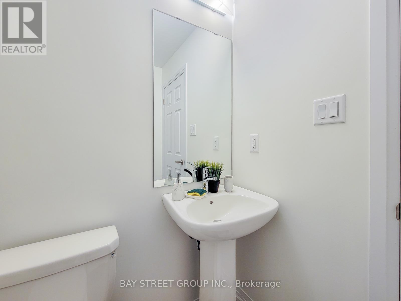 5 Lemon Avenue N, Thorold, Ontario  L0S 1K0 - Photo 20 - X12457116