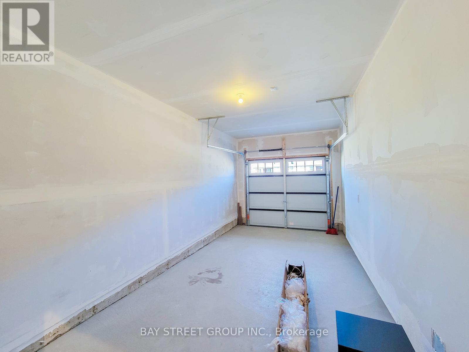 5 Lemon Avenue N, Thorold, Ontario  L0S 1K0 - Photo 33 - X12457116