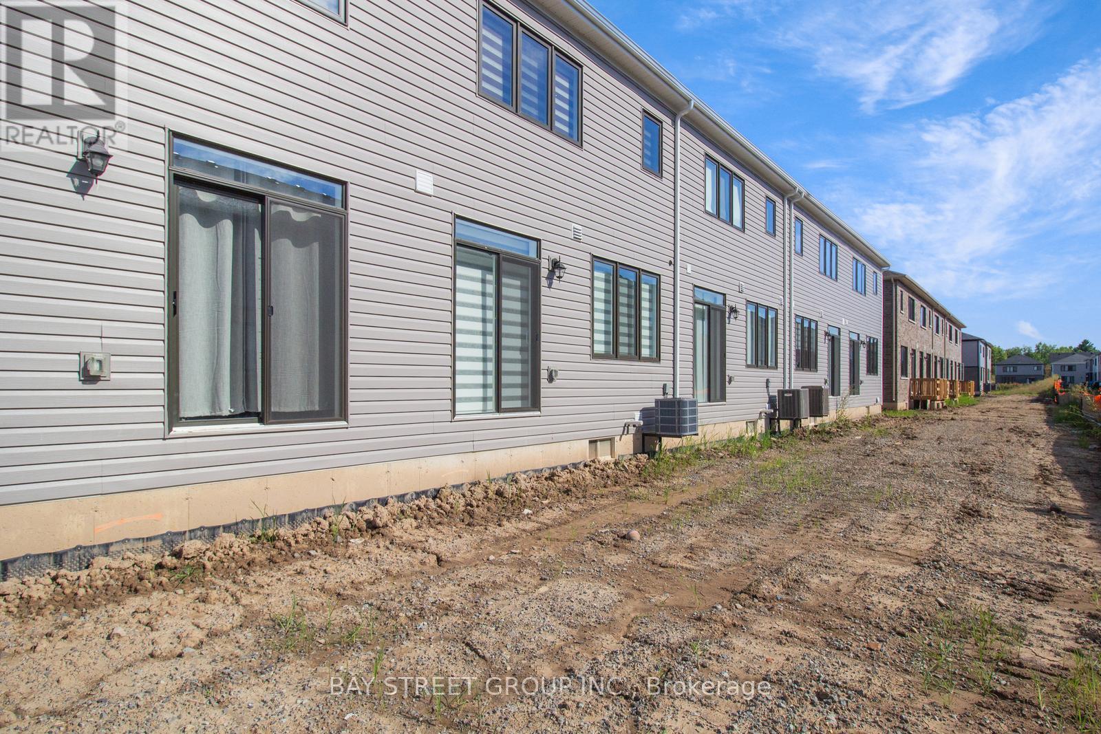 5 Lemon Avenue N, Thorold, Ontario  L0S 1K0 - Photo 39 - X12457116