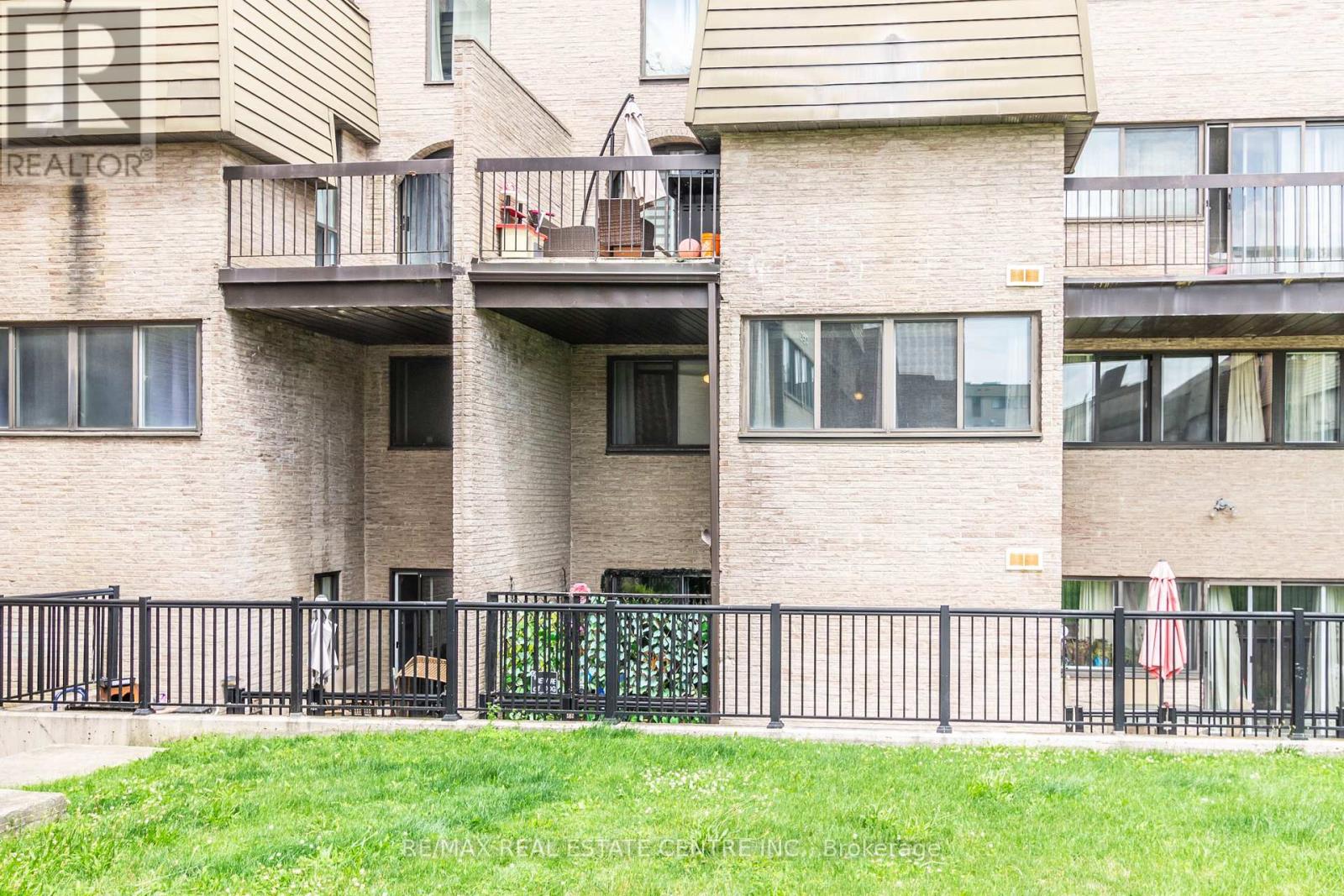124 - 2095 Roche Court, Mississauga, Ontario  L5K 2C8 - Photo 28 - W12419076