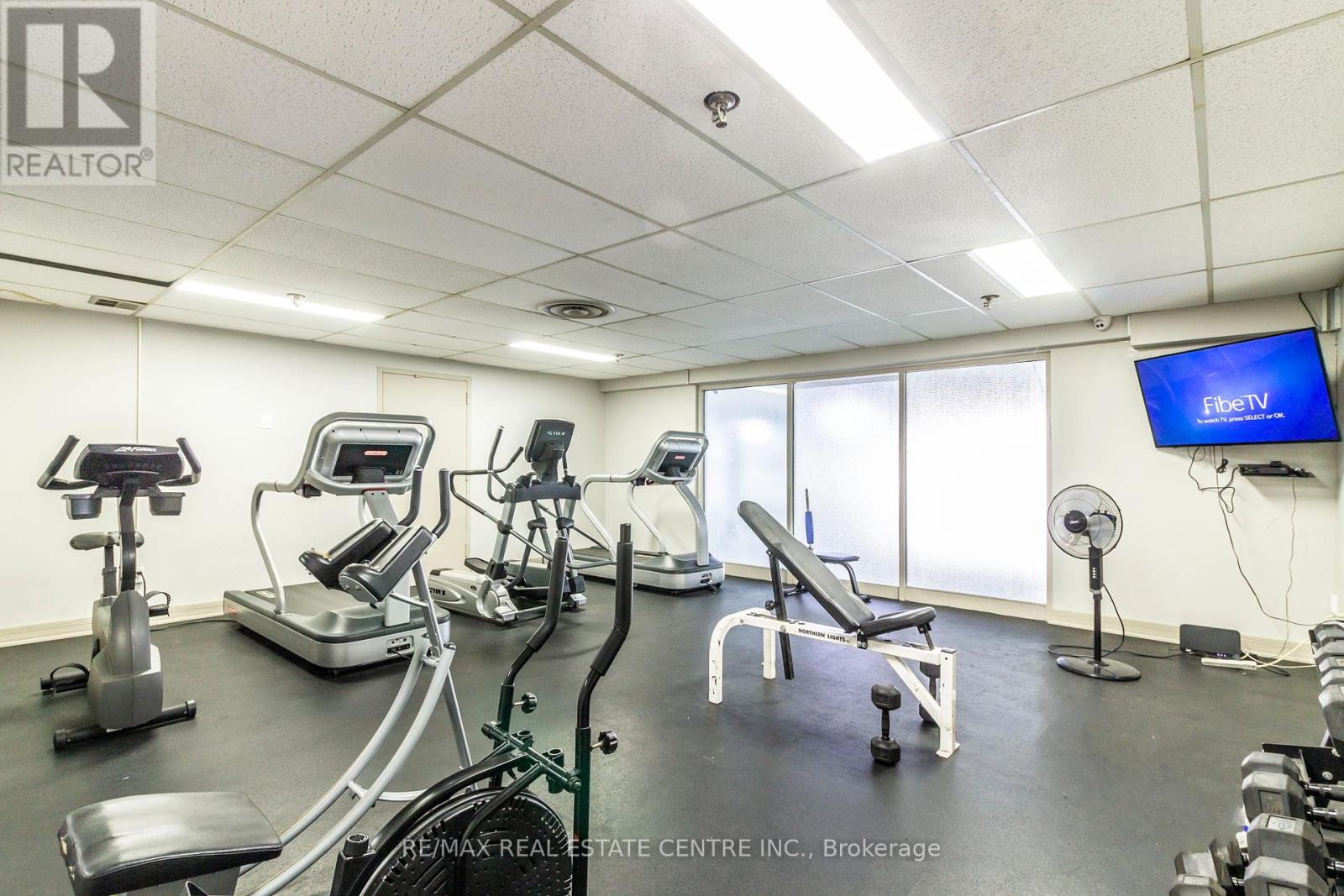 124 - 2095 Roche Court, Mississauga, Ontario  L5K 2C8 - Photo 38 - W12419076