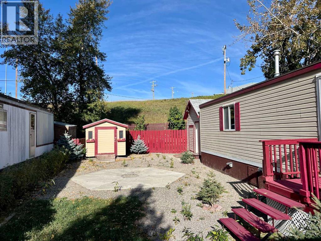 6, 1229 Waterton Avenue, Pincher Creek, Alberta  T0K 1W0 - Photo 18 - A2262115