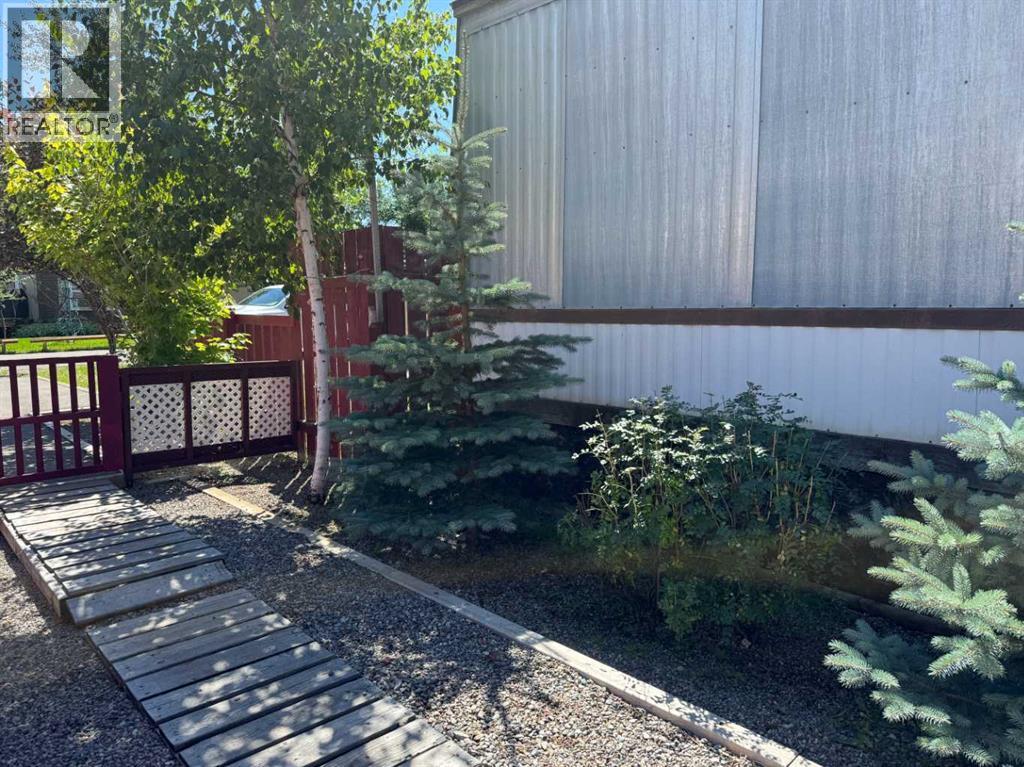 6, 1229 Waterton Avenue, Pincher Creek, Alberta  T0K 1W0 - Photo 25 - A2262115